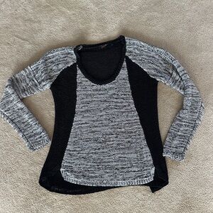 Dex sweater